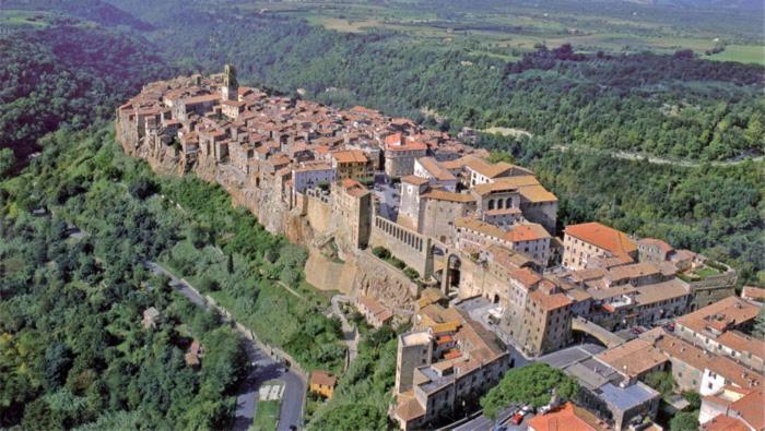 Un Giardino Nel Tufo Bed & Breakfast Pitigliano Exterior photo