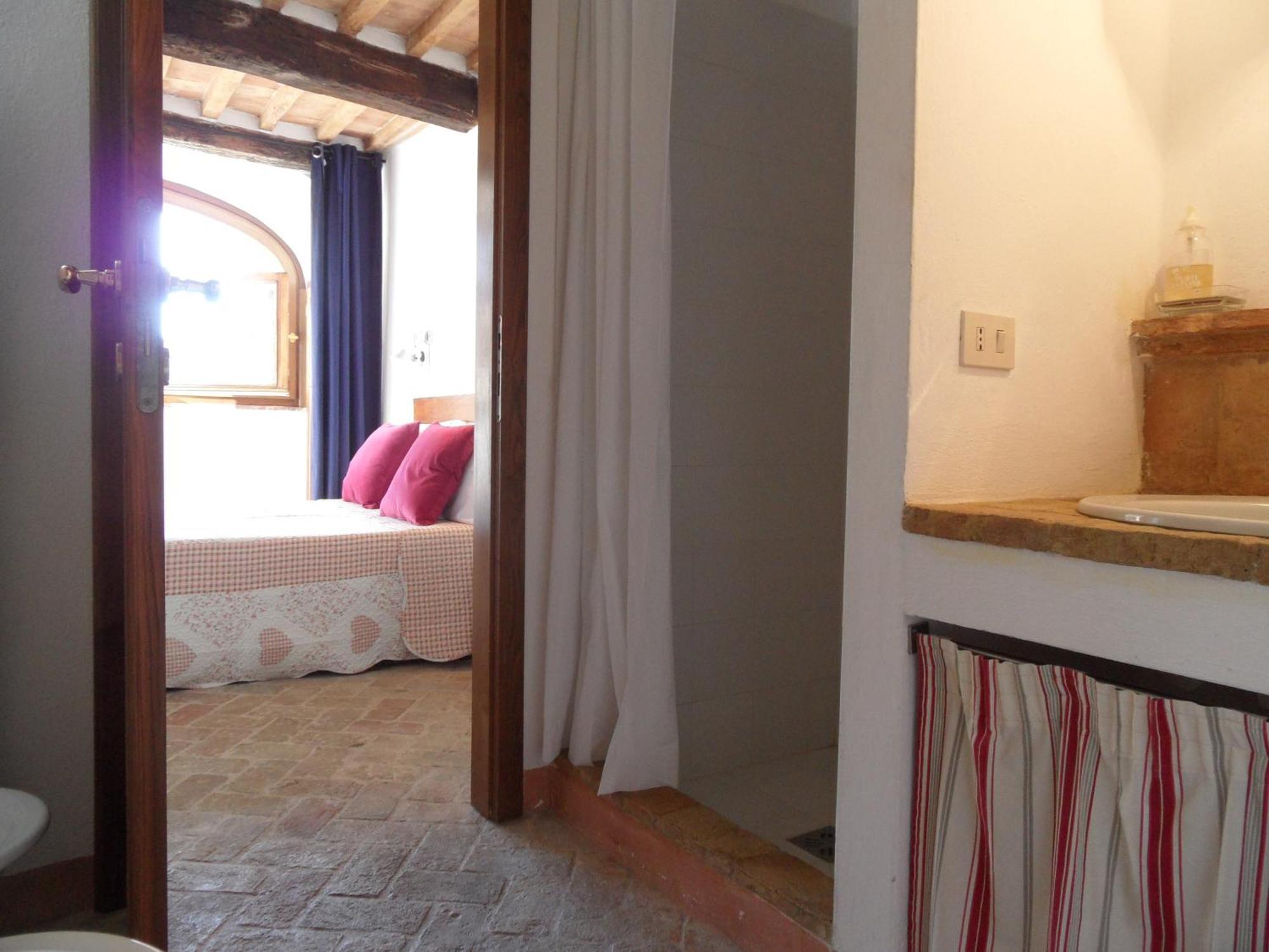 Un Giardino Nel Tufo Bed & Breakfast Pitigliano Exterior photo